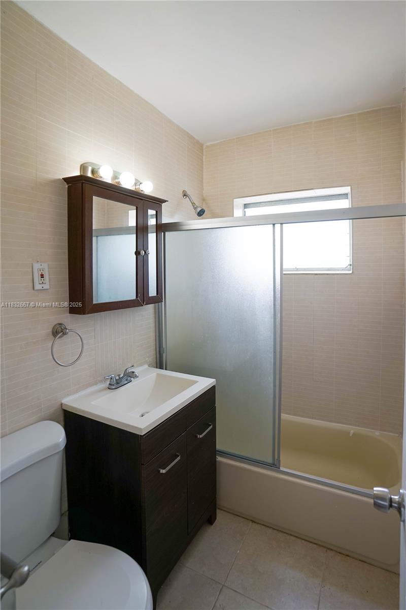 BISCAYNE BCH SUB - Residential Income