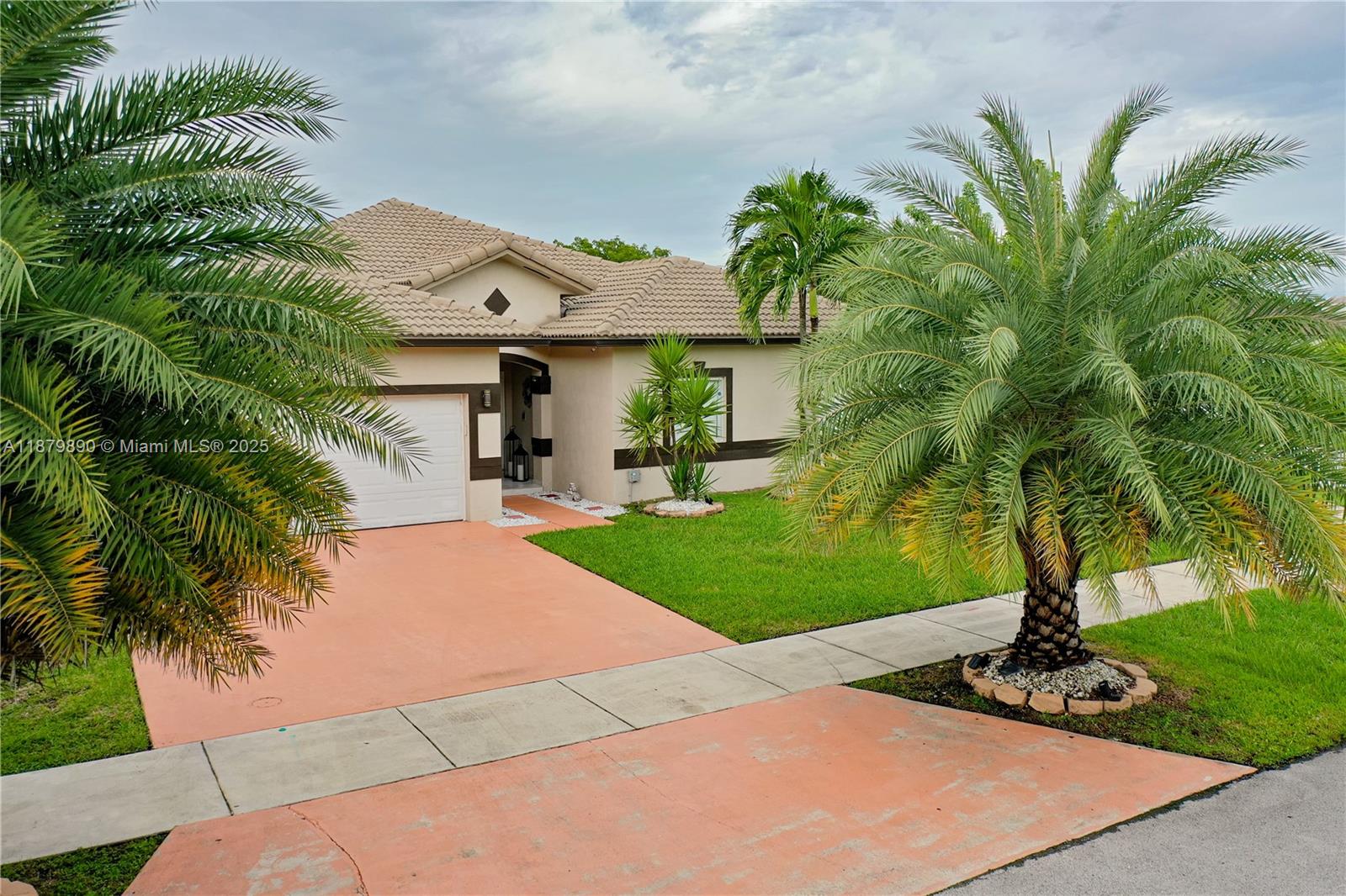 TENNESSEE ESTATES - Residential