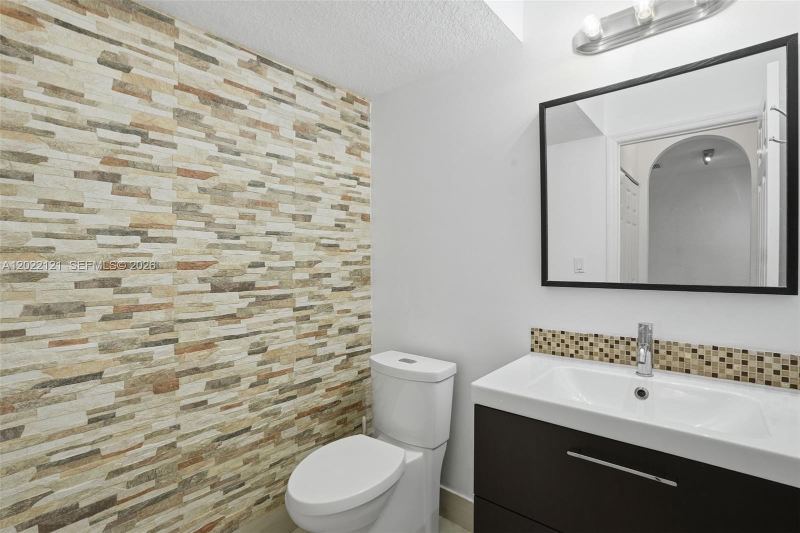 DORAL NORTHEAST TOWNHOMES - Residential Lease