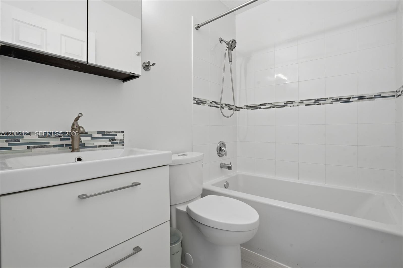 DORAL NORTHEAST TOWNHOMES - Residential Lease