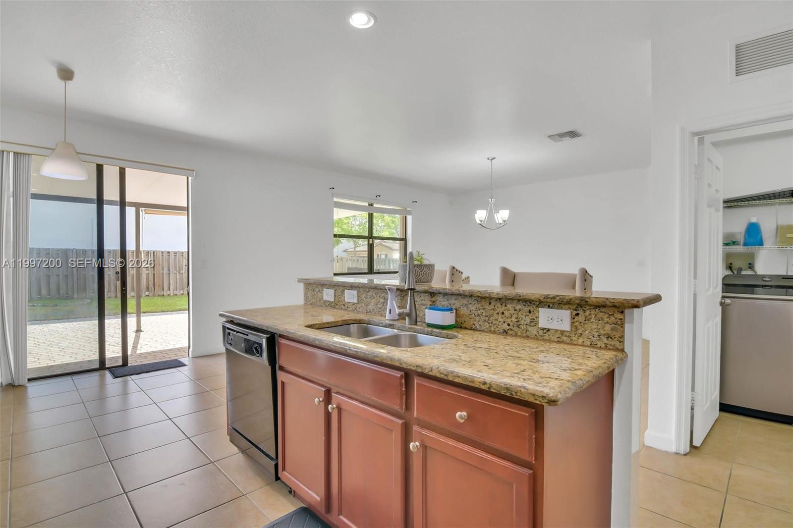 ENCLAVE AT BLACK POINT MA - Residential