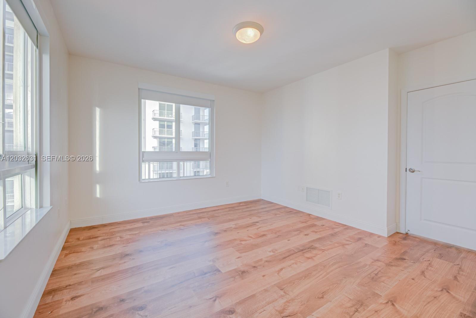 TOSCANO CONDO - Residential