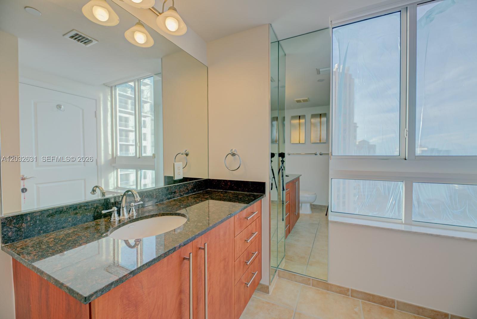 TOSCANO CONDO - Residential