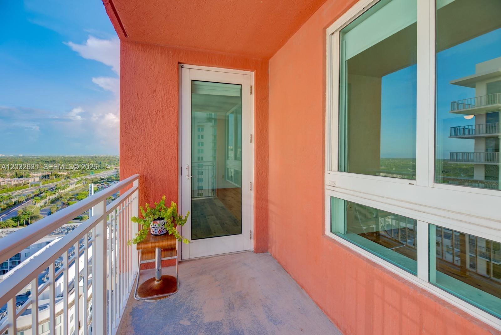 TOSCANO CONDO - Residential