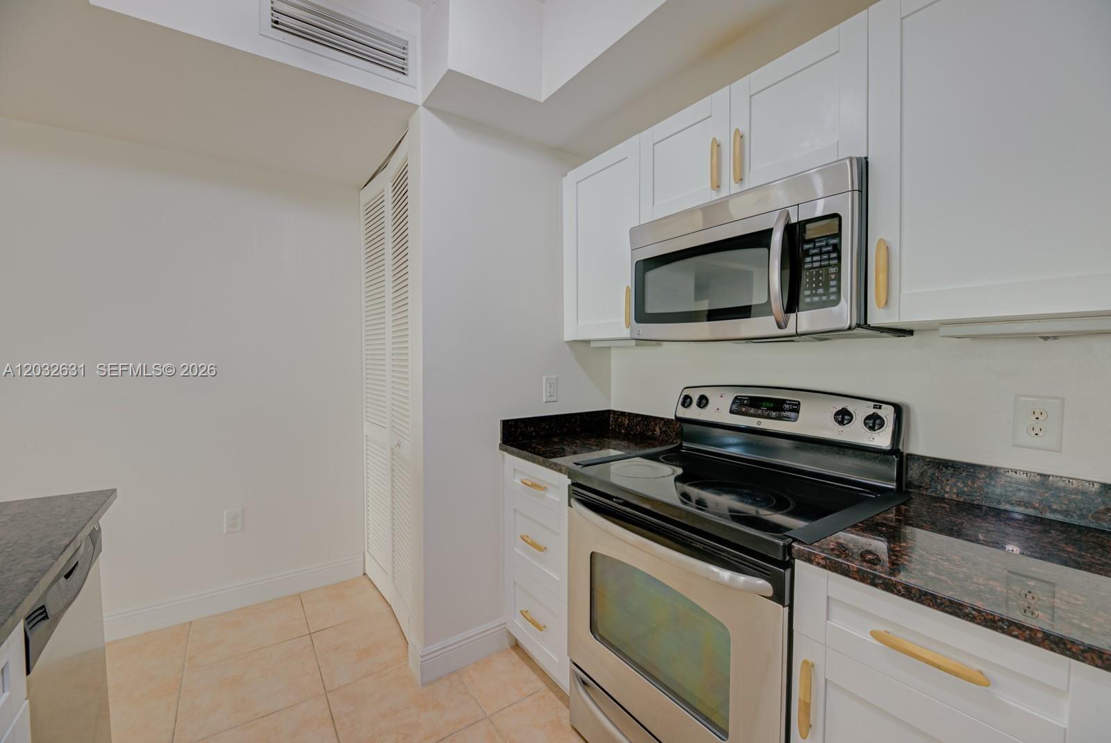 TOSCANO CONDO - Residential
