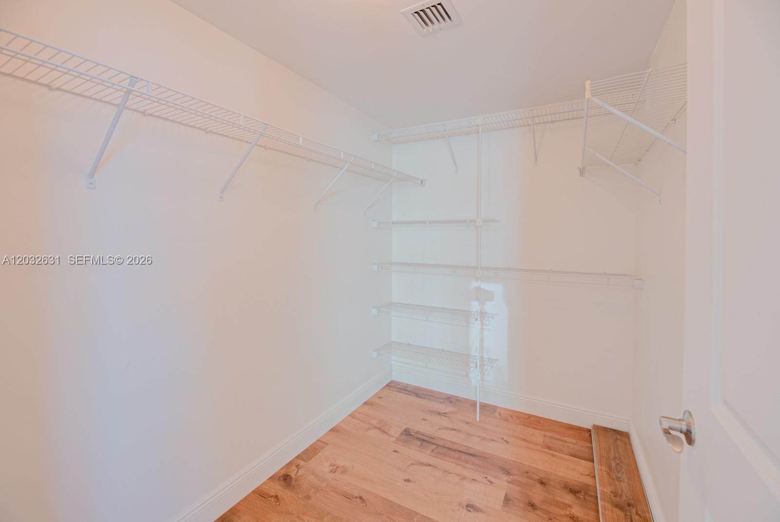 TOSCANO CONDO - Residential