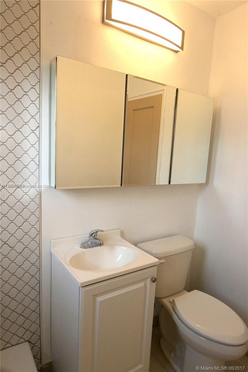 CORAL GABLES BILTMORE SEC - Residential Lease