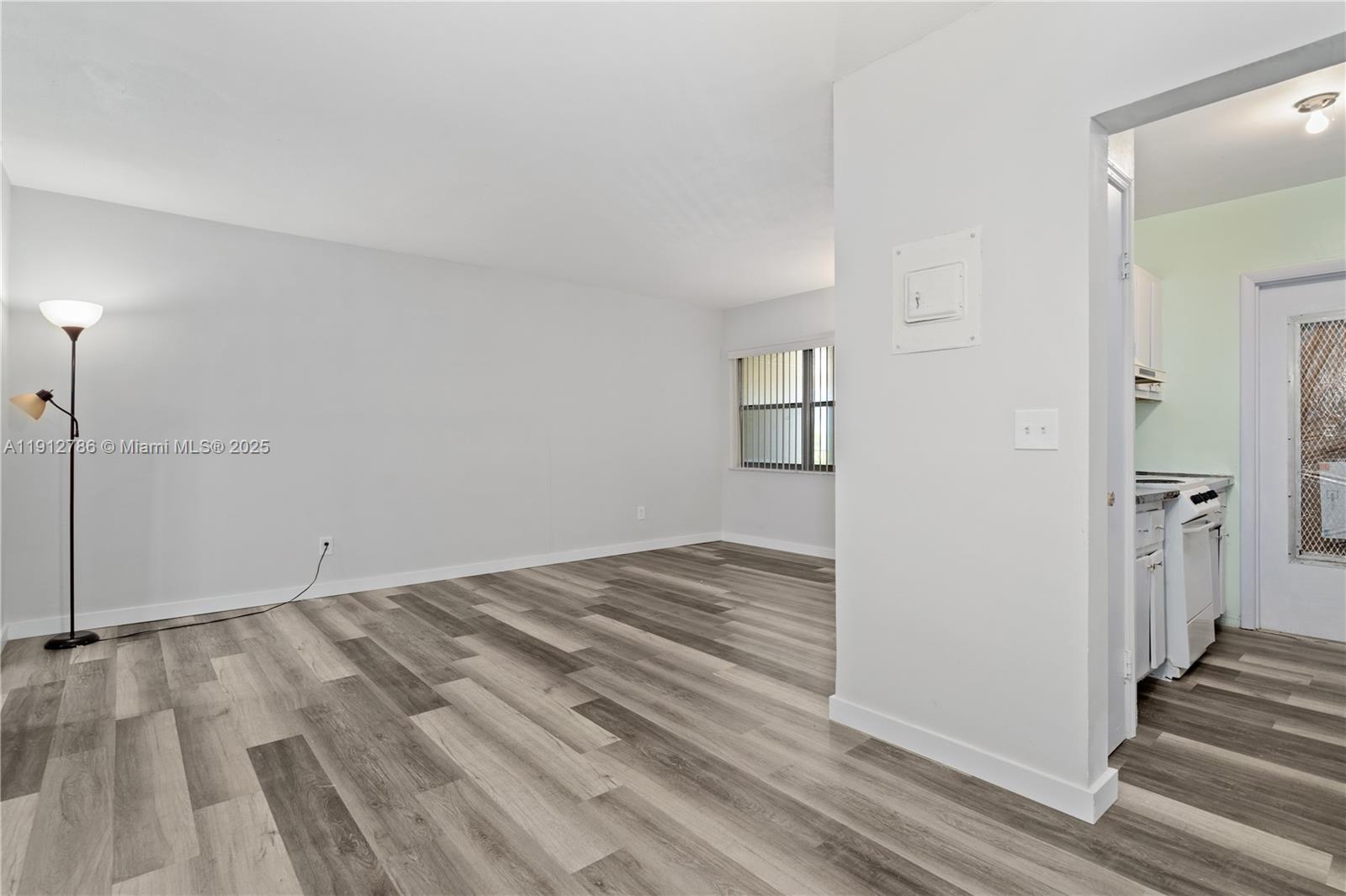 SEVENTEENTH GREEN CONDO - Residential