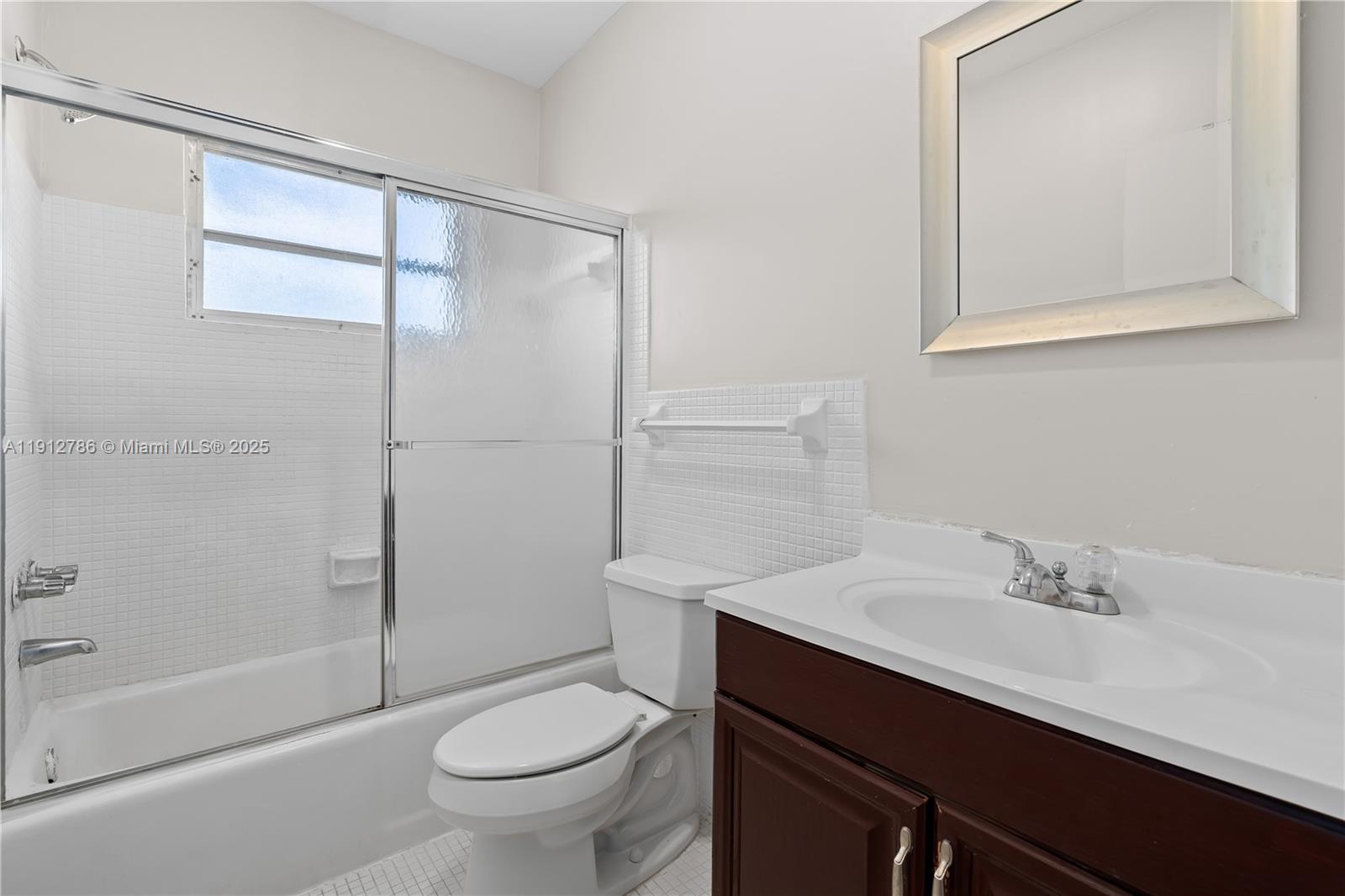 SEVENTEENTH GREEN CONDO - Residential