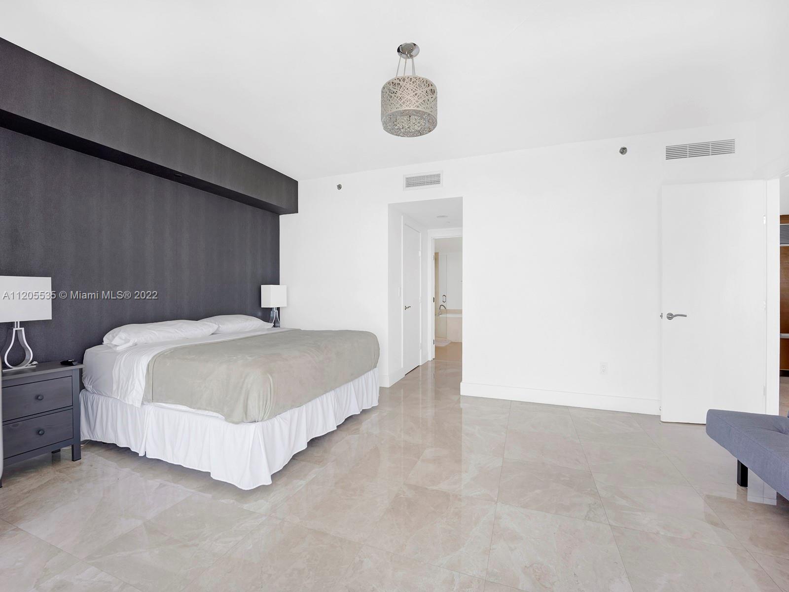 ICONBRICKELL CONDO NO 1 - Residential Lease