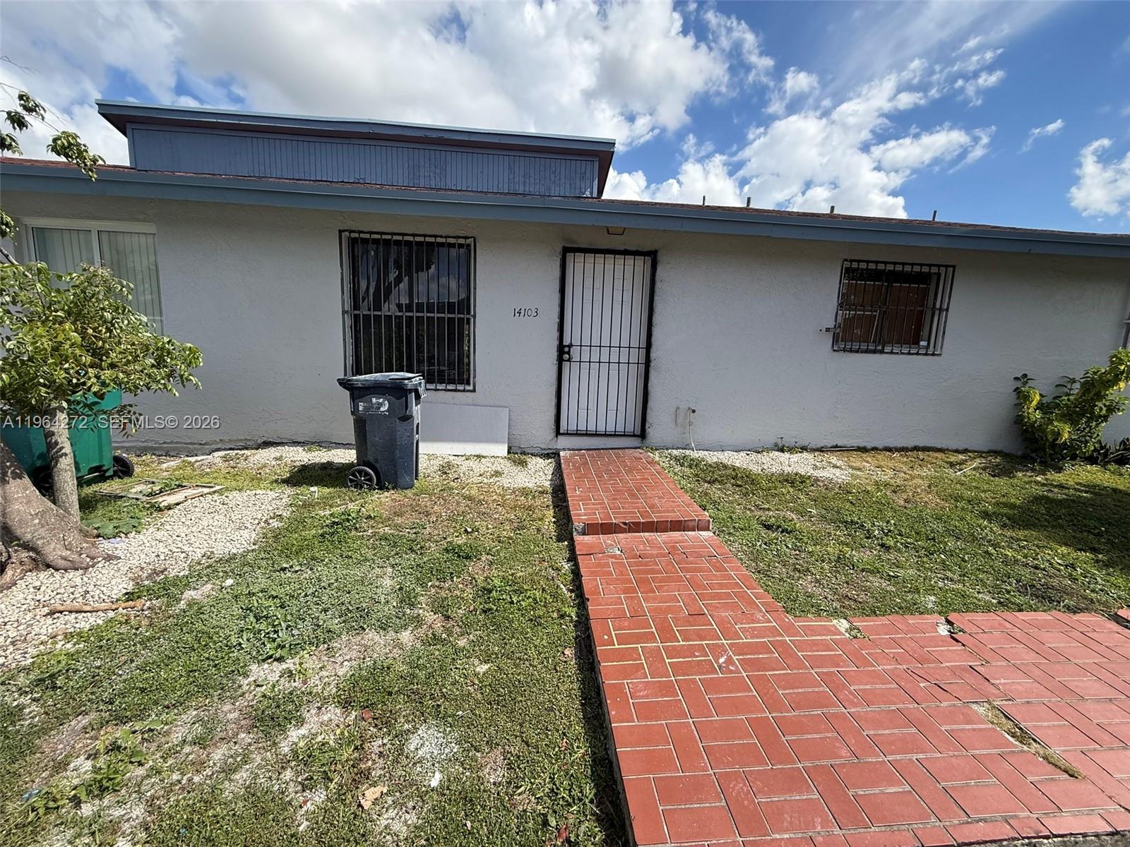 WATERSIDE TOWNHOMES SEC 3 - Residential