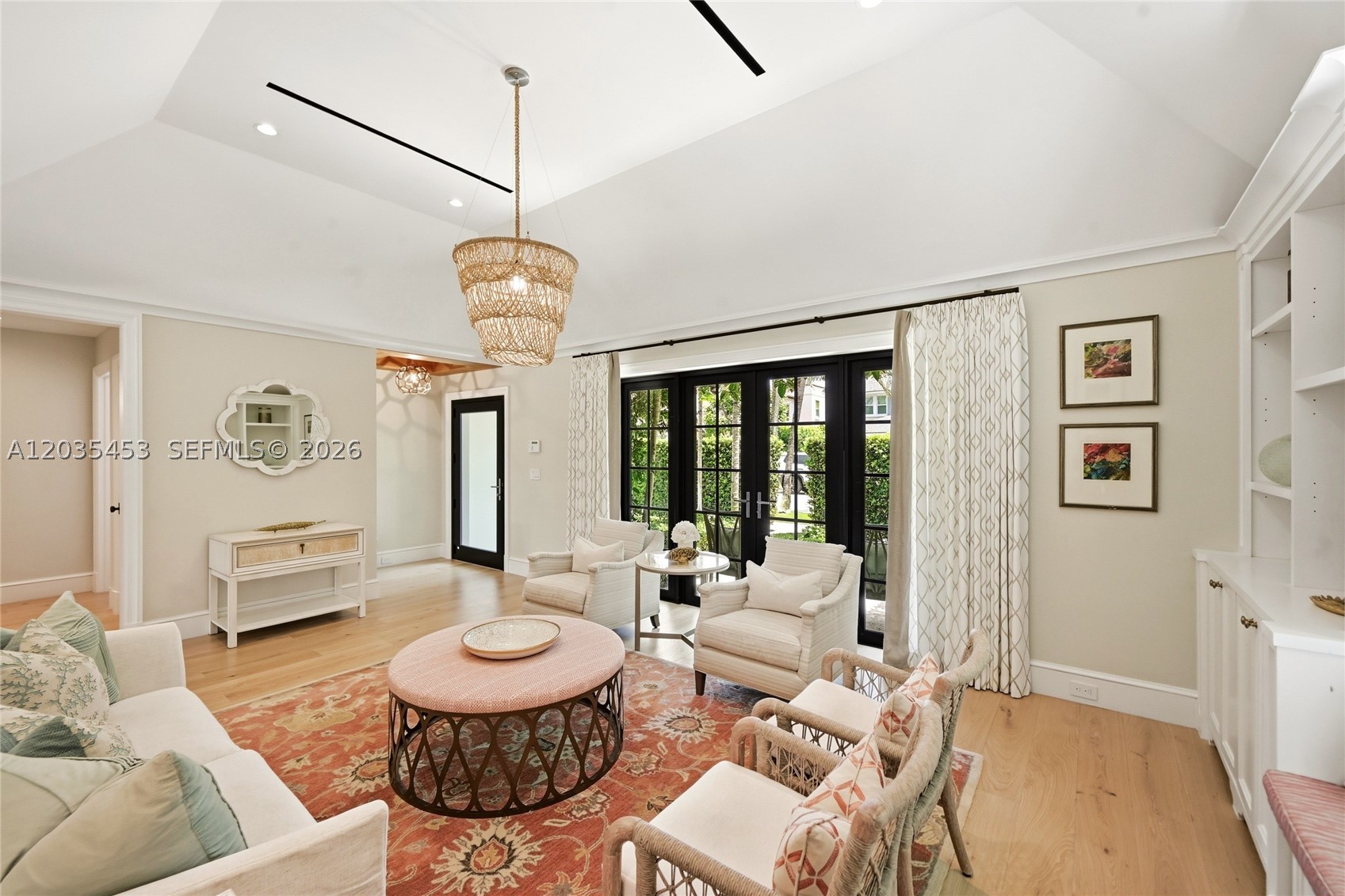 ROYAL PARK - Residential