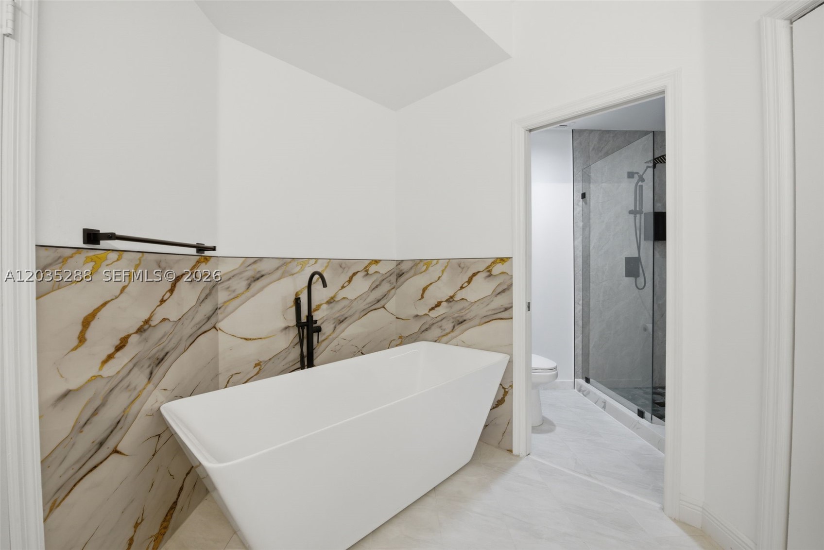 MYSTIC POINTE TOWER 400 C - Residential Lease