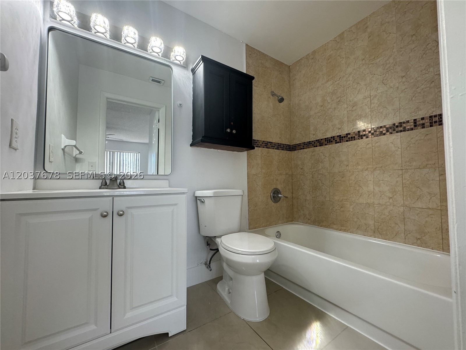 VILLAS AT LAKEVIEW - Residential