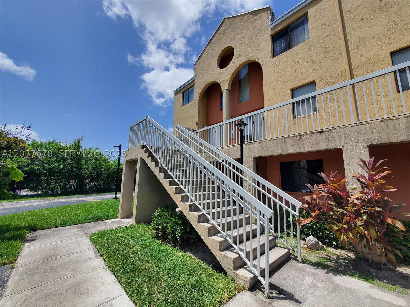 Investors welcomed. Beautiful lake views from Living room and Master bedroom. Spacious upgraded home, 2 bed, 2.5 baths in Gated Secure Community. Washer and dryer in Unit. Bright bedrooms upstairs.