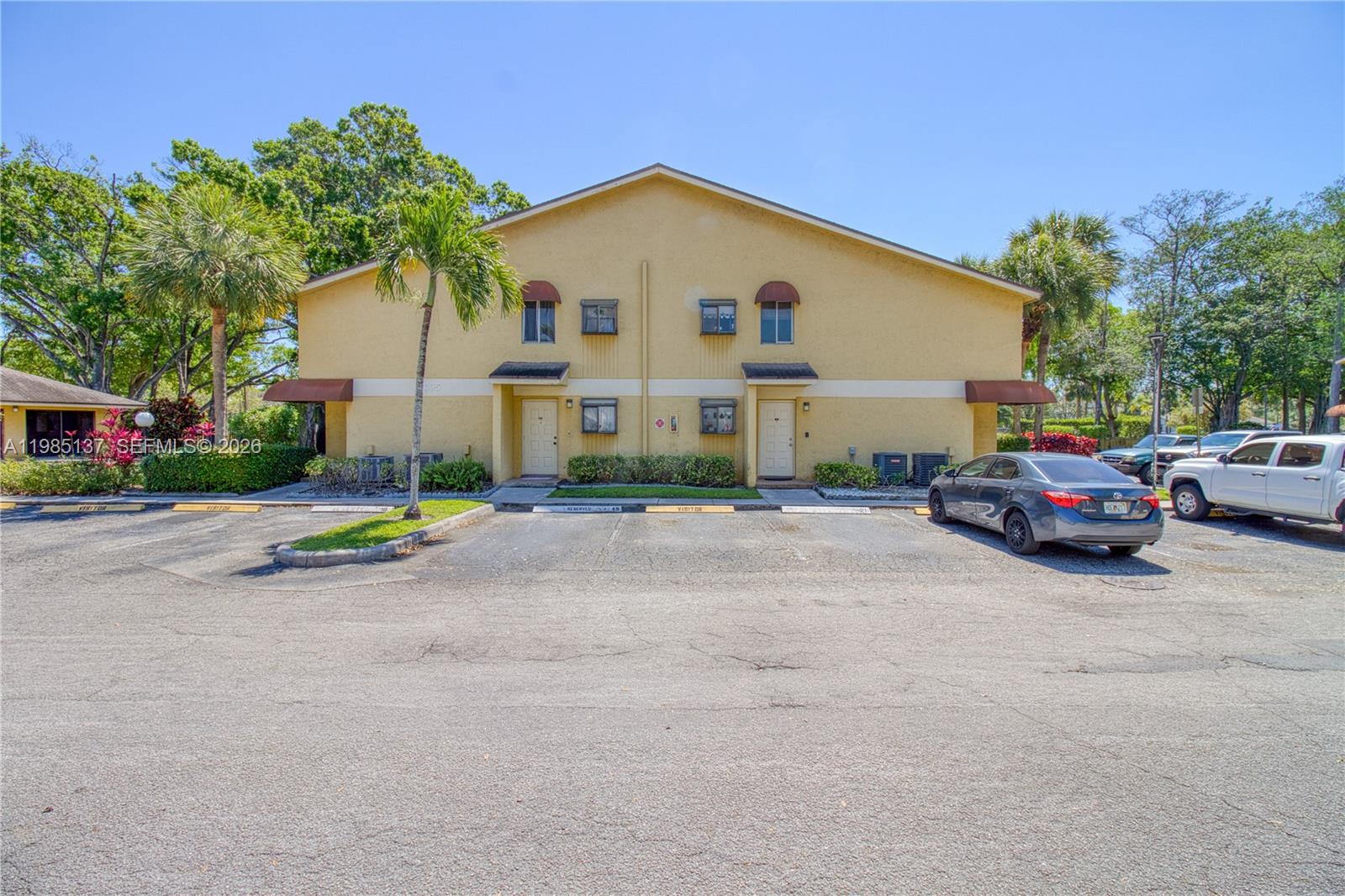 OAKLAND FOREST CLUB CONDO - Residential