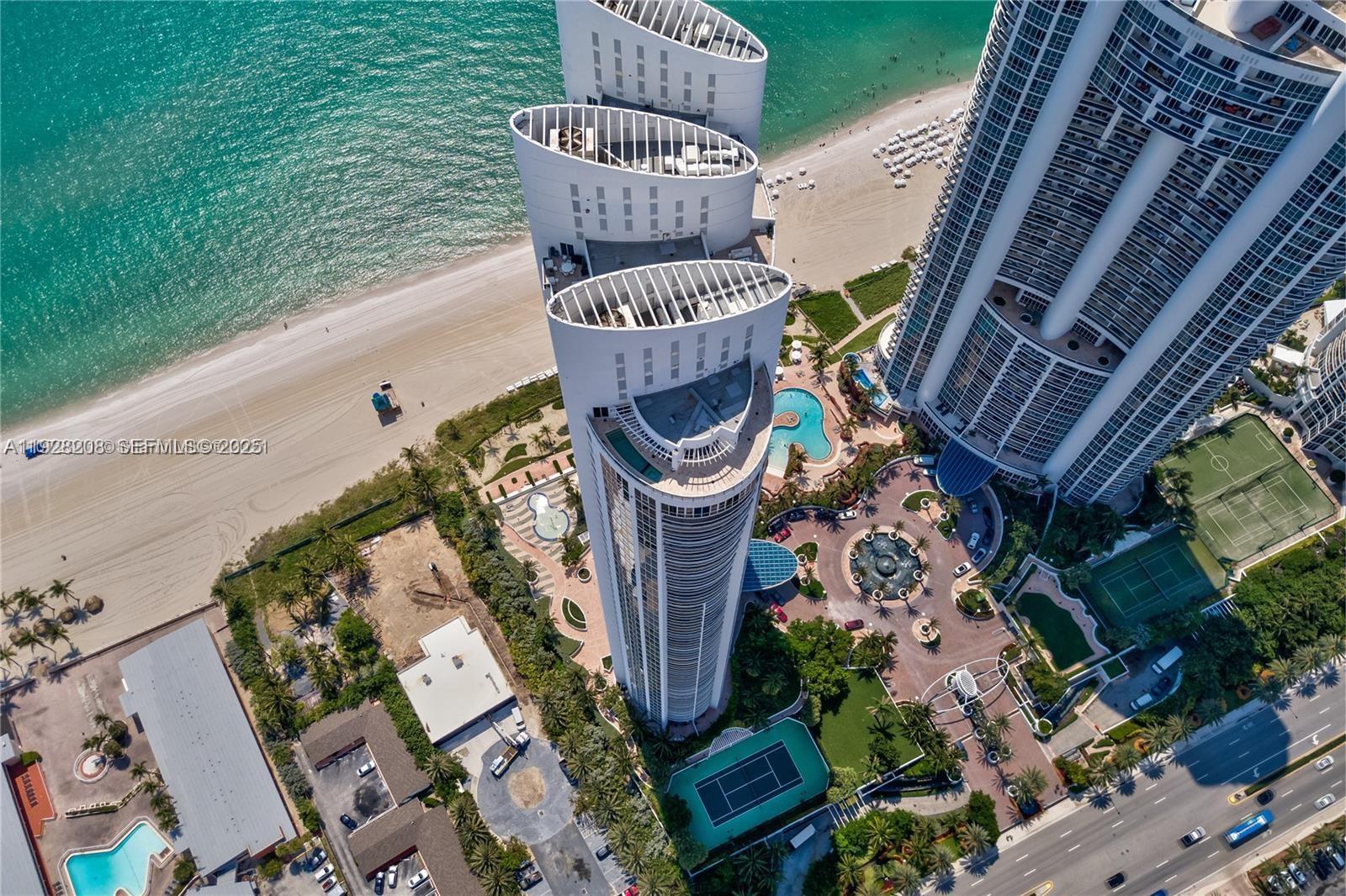 Oceanfront One bedroom 1.5 bath with magnificent Ocean view on 38th floor.