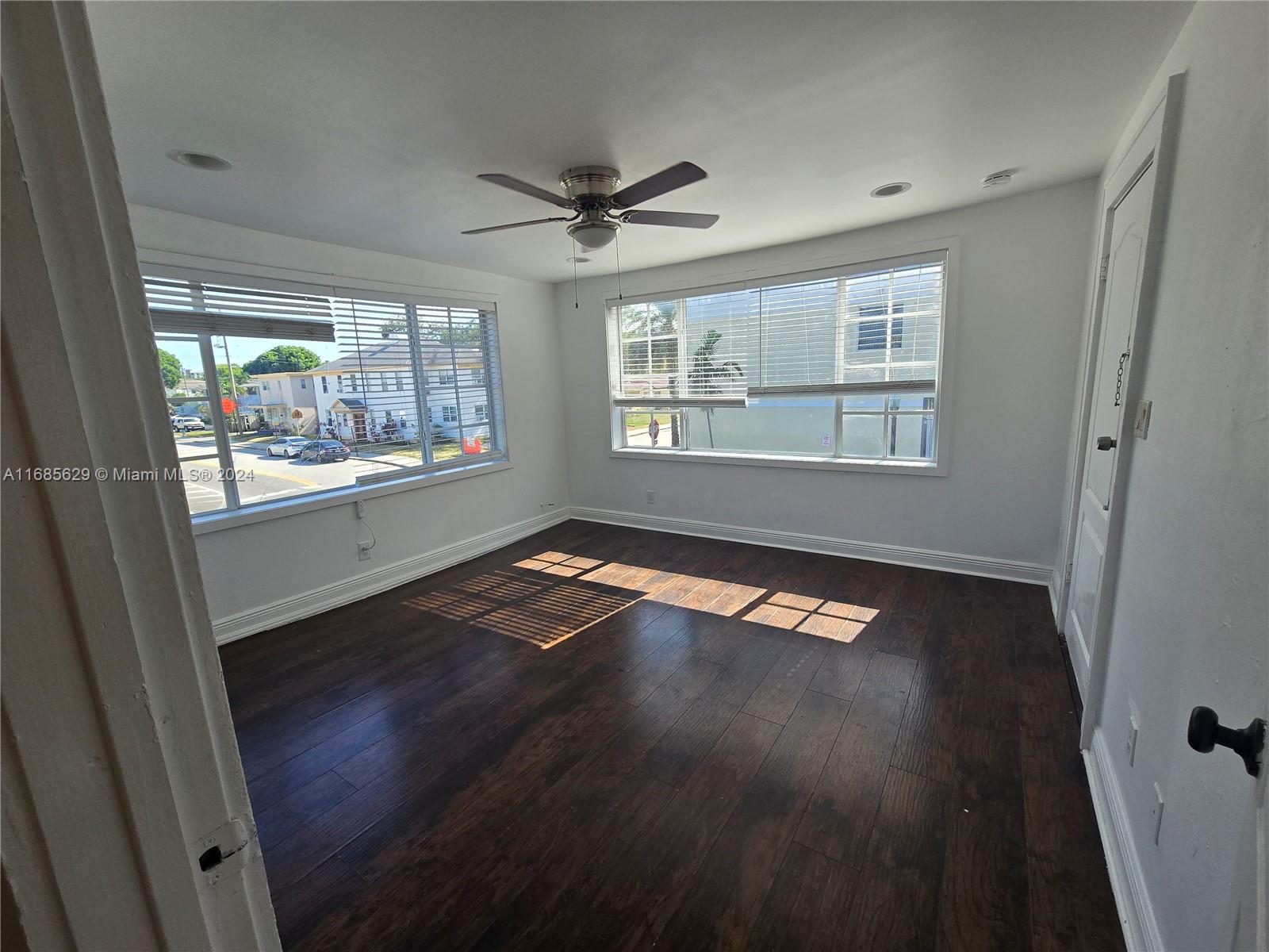 HOLLYWOOD - Residential Lease