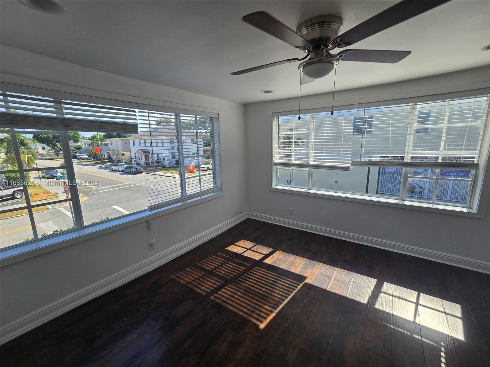 HOLLYWOOD - Residential Lease