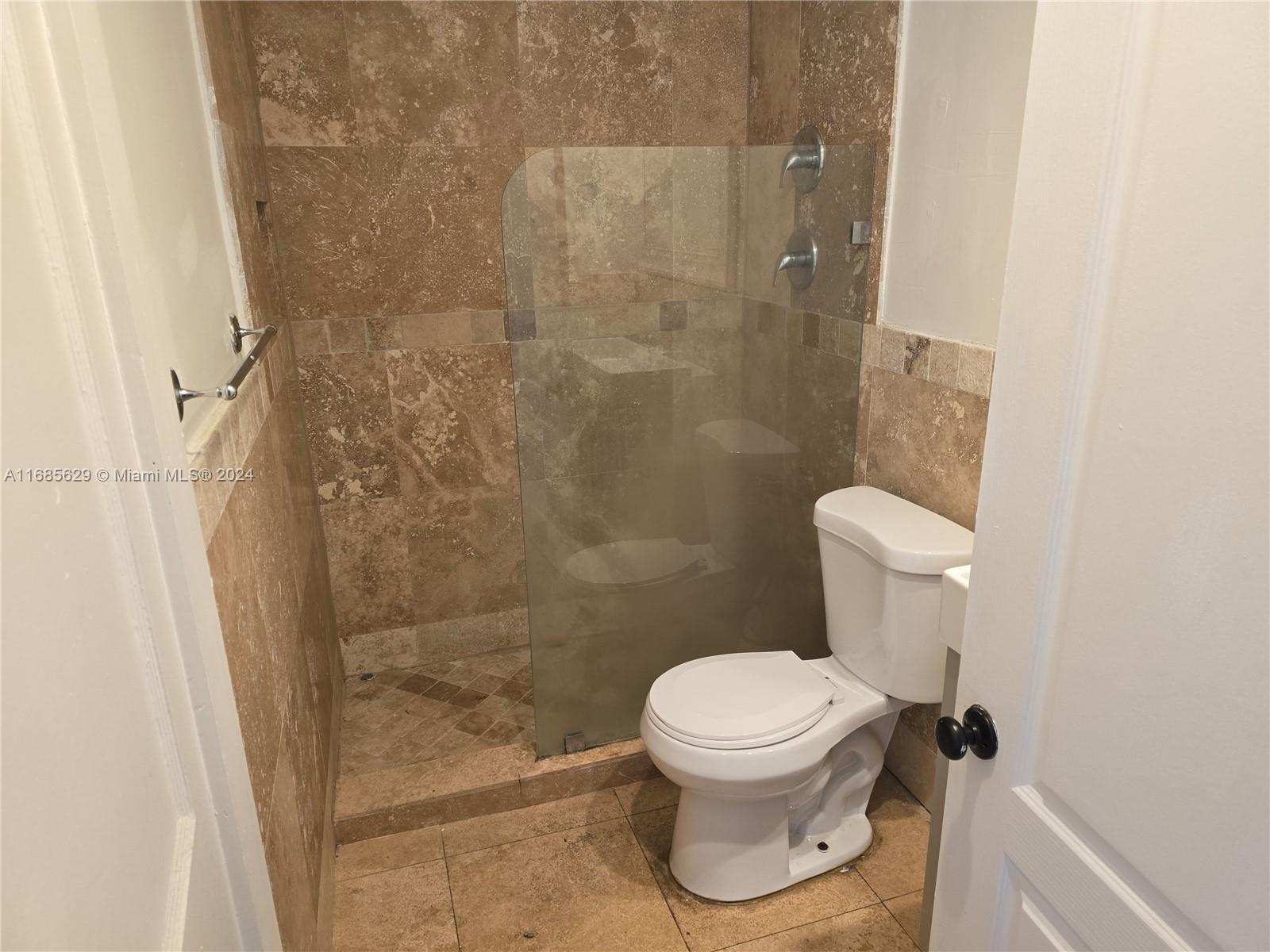 HOLLYWOOD - Residential Lease