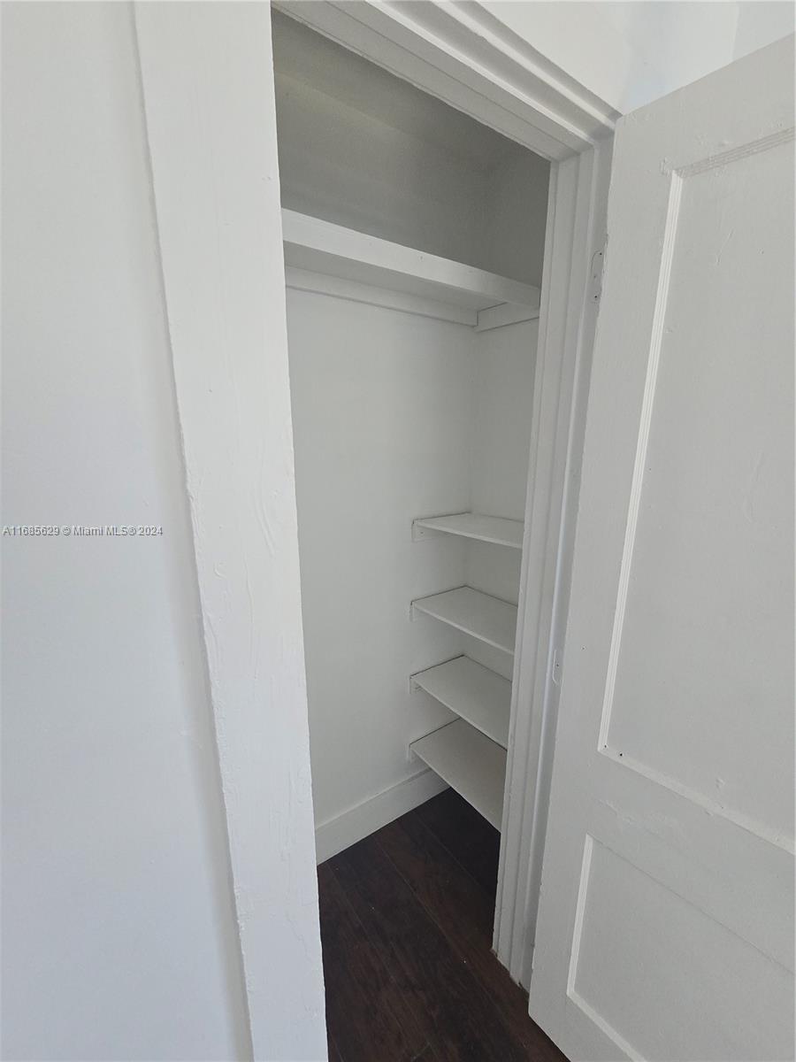 HOLLYWOOD - Residential Lease