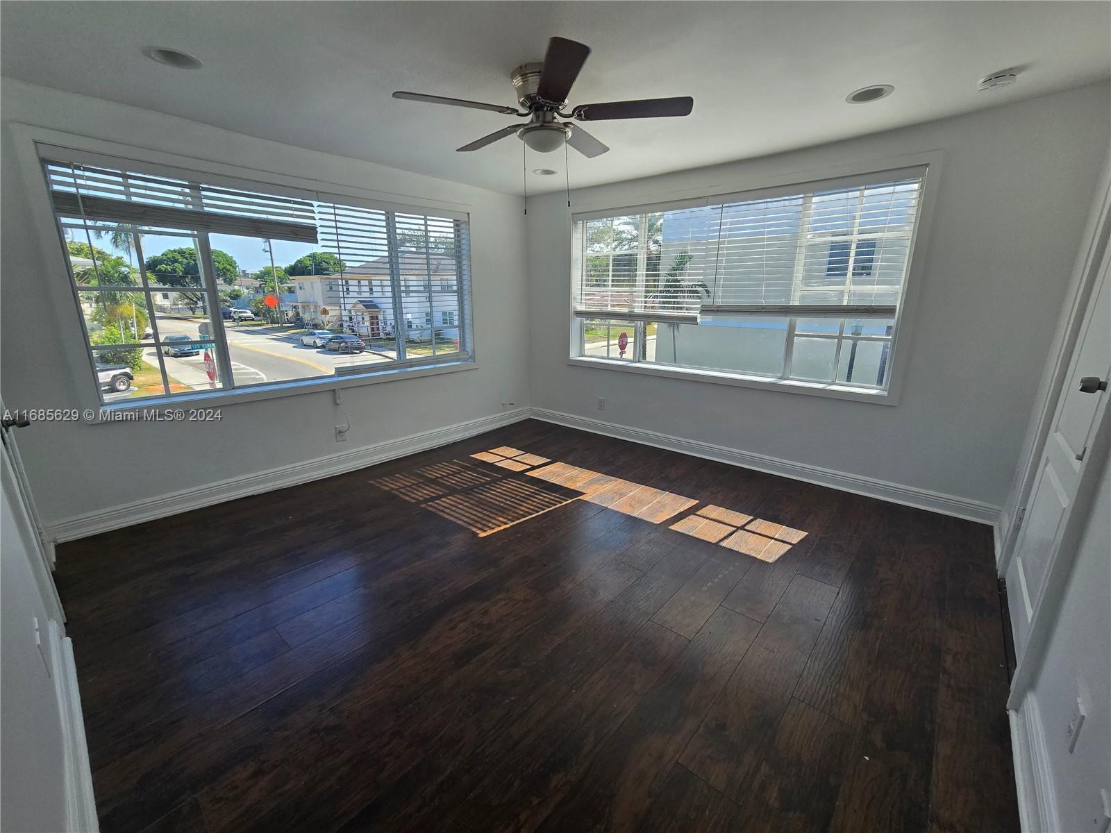HOLLYWOOD - Residential Lease