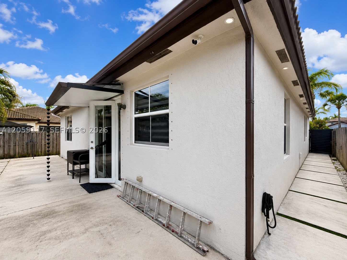 HEMINGWAY POINT - Residential