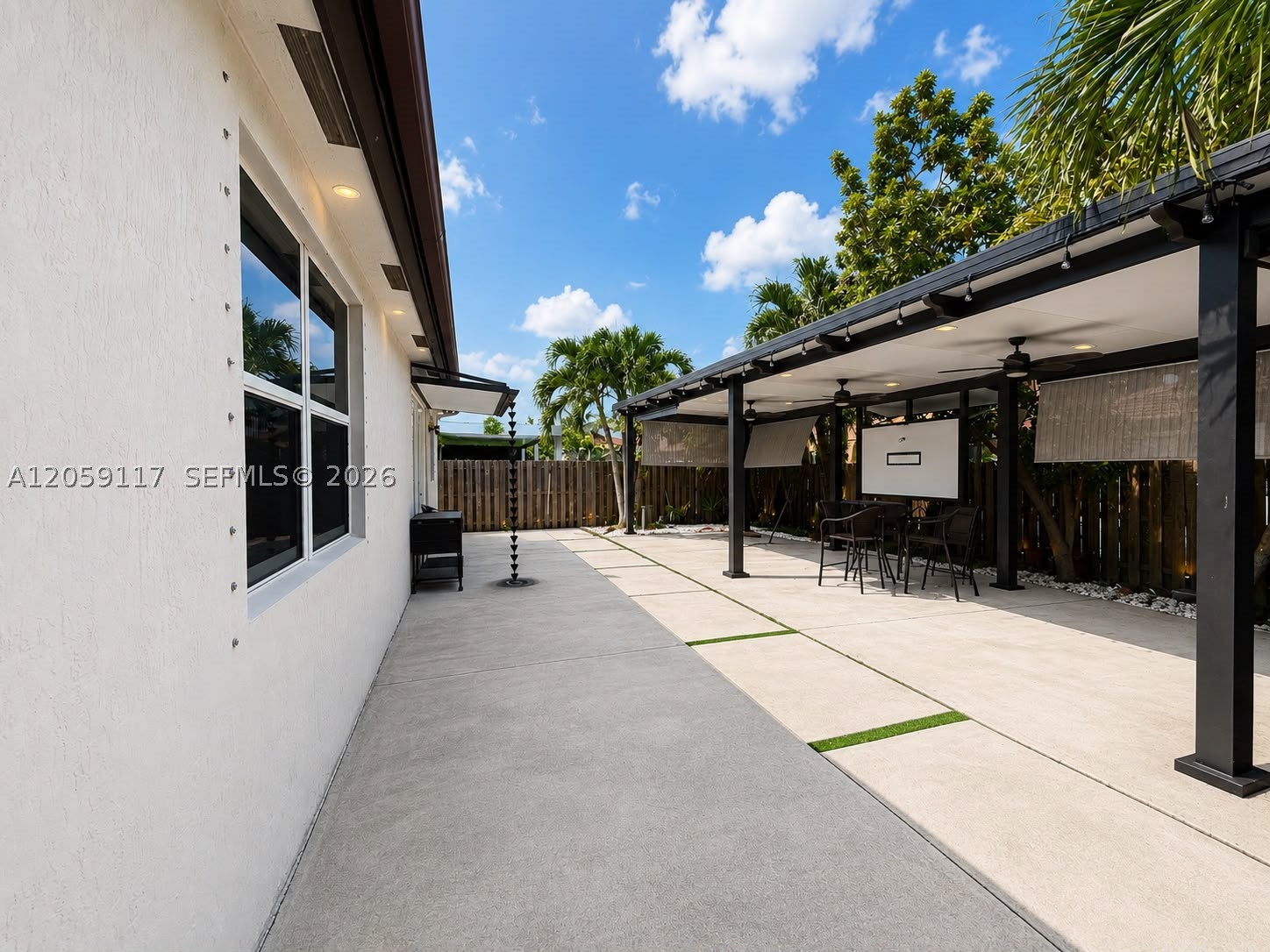 HEMINGWAY POINT - Residential