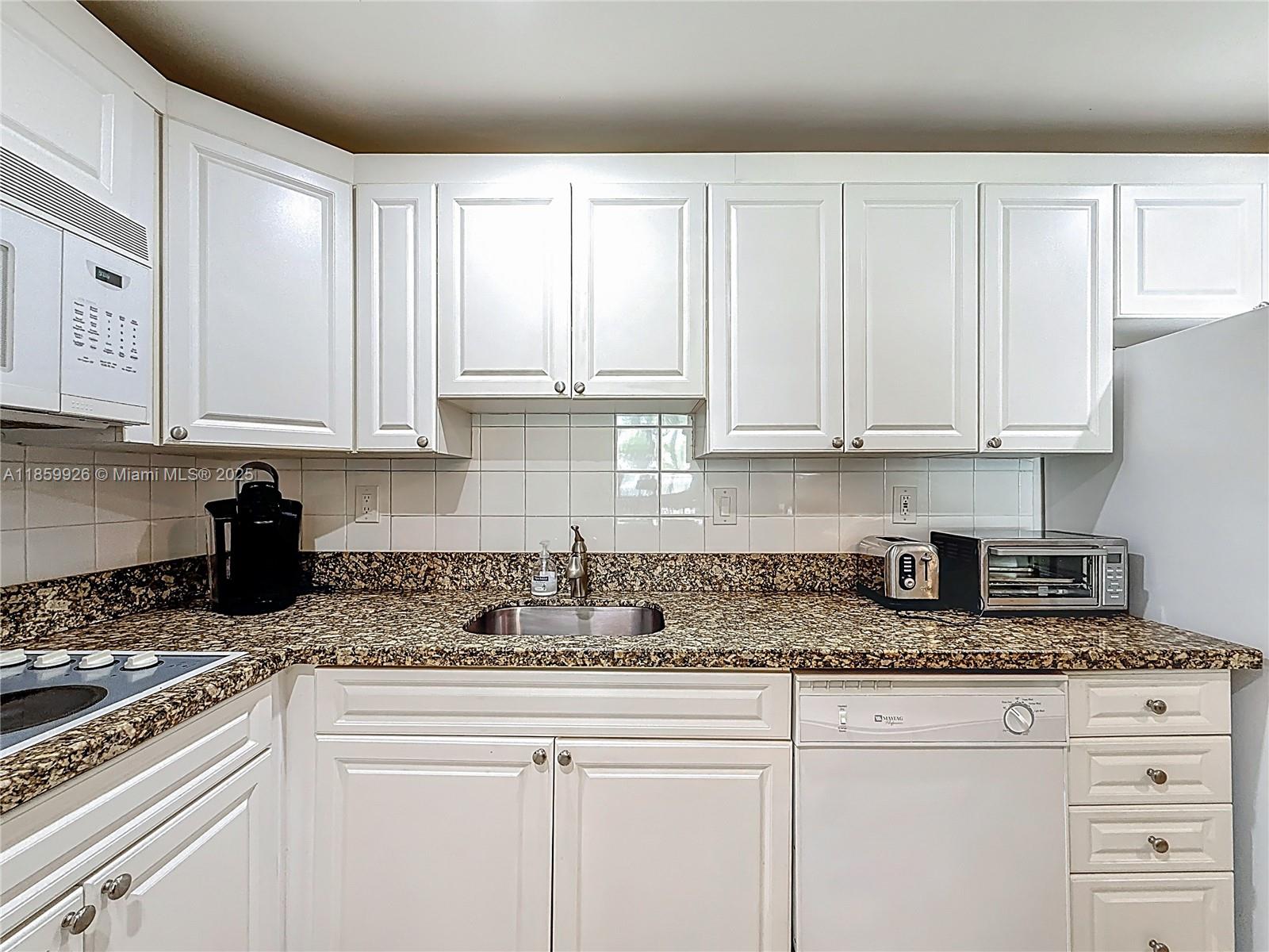 OCEANVIEW BUILDING B COND - Residential