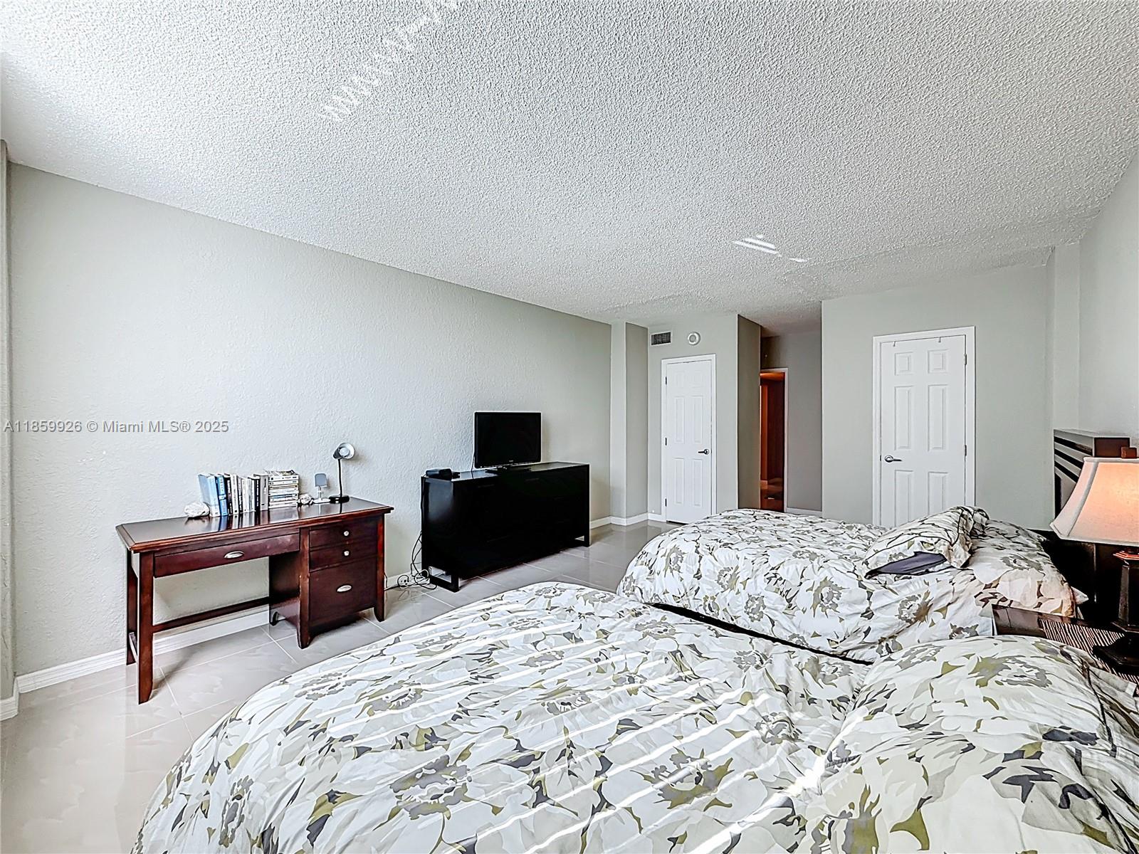 OCEANVIEW BUILDING B COND - Residential