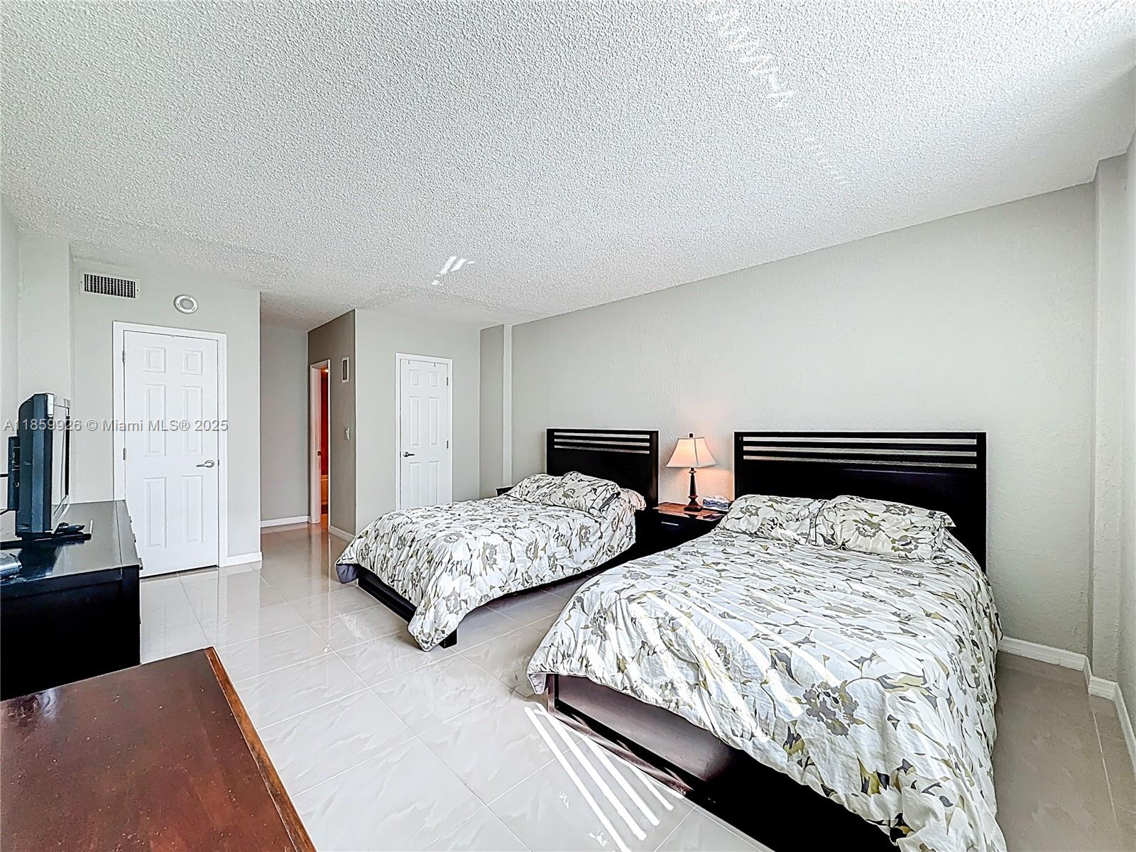 OCEANVIEW BUILDING B COND - Residential