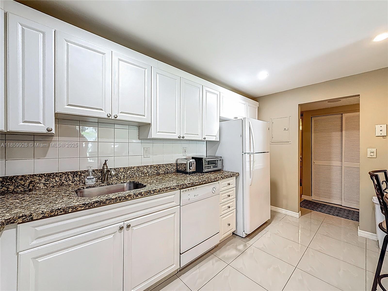 OCEANVIEW BUILDING B COND - Residential