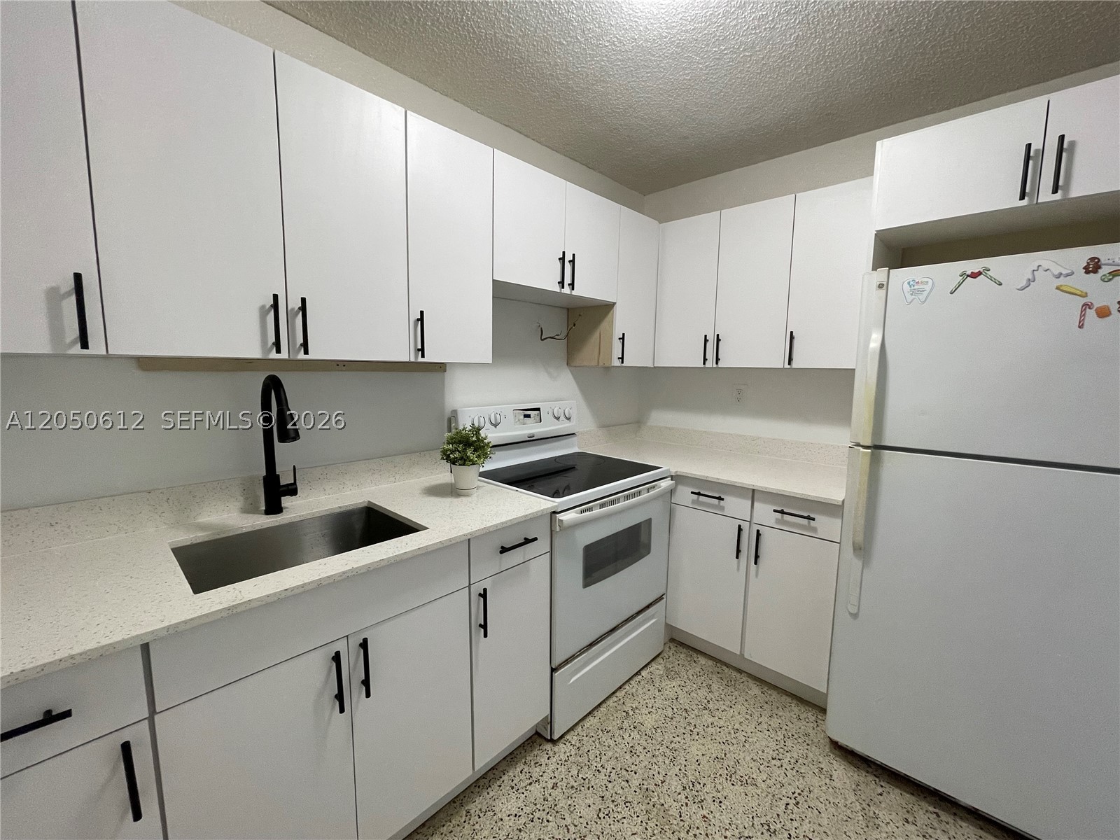 GUERNICA CONDO - Residential