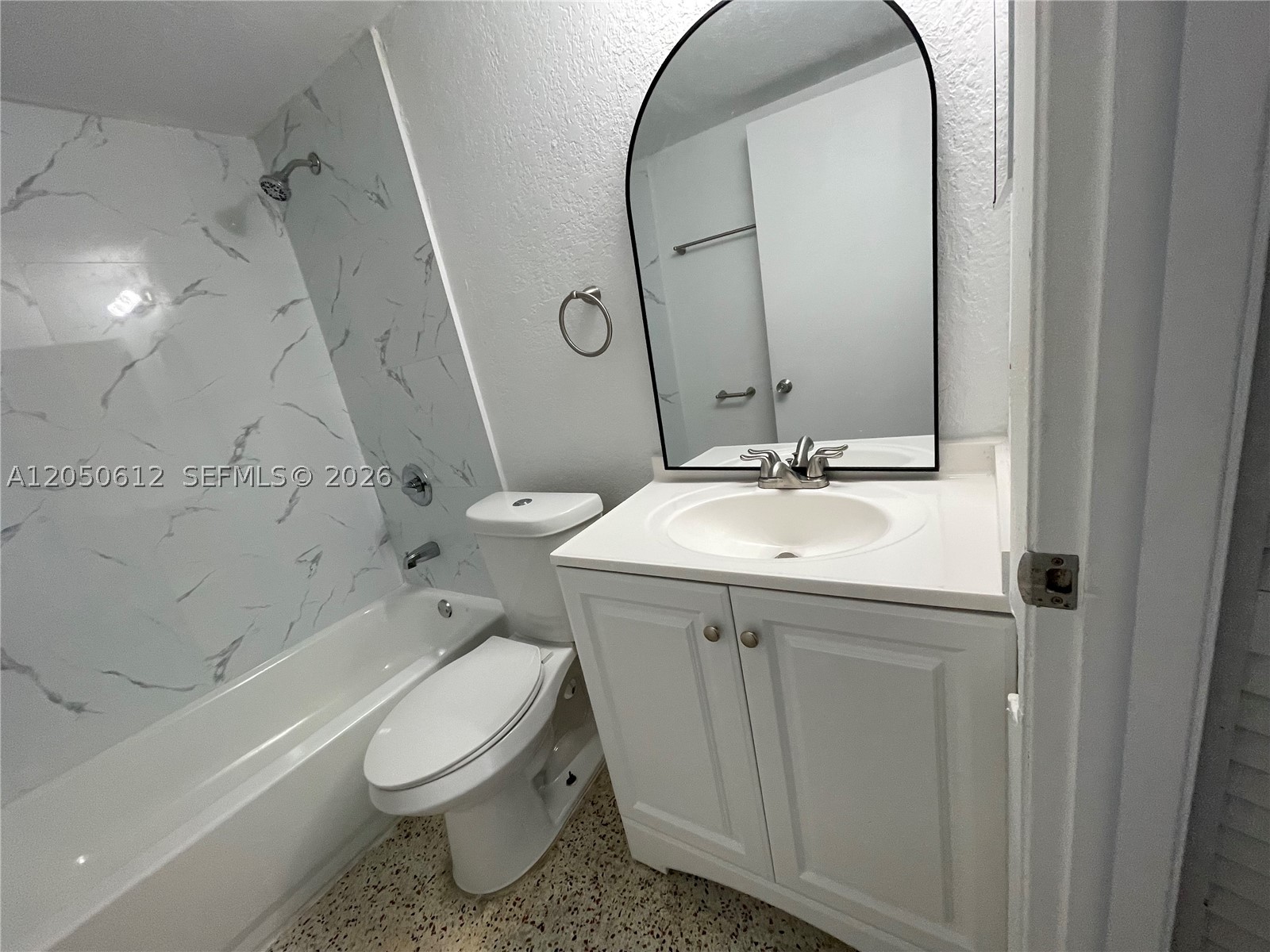 GUERNICA CONDO - Residential