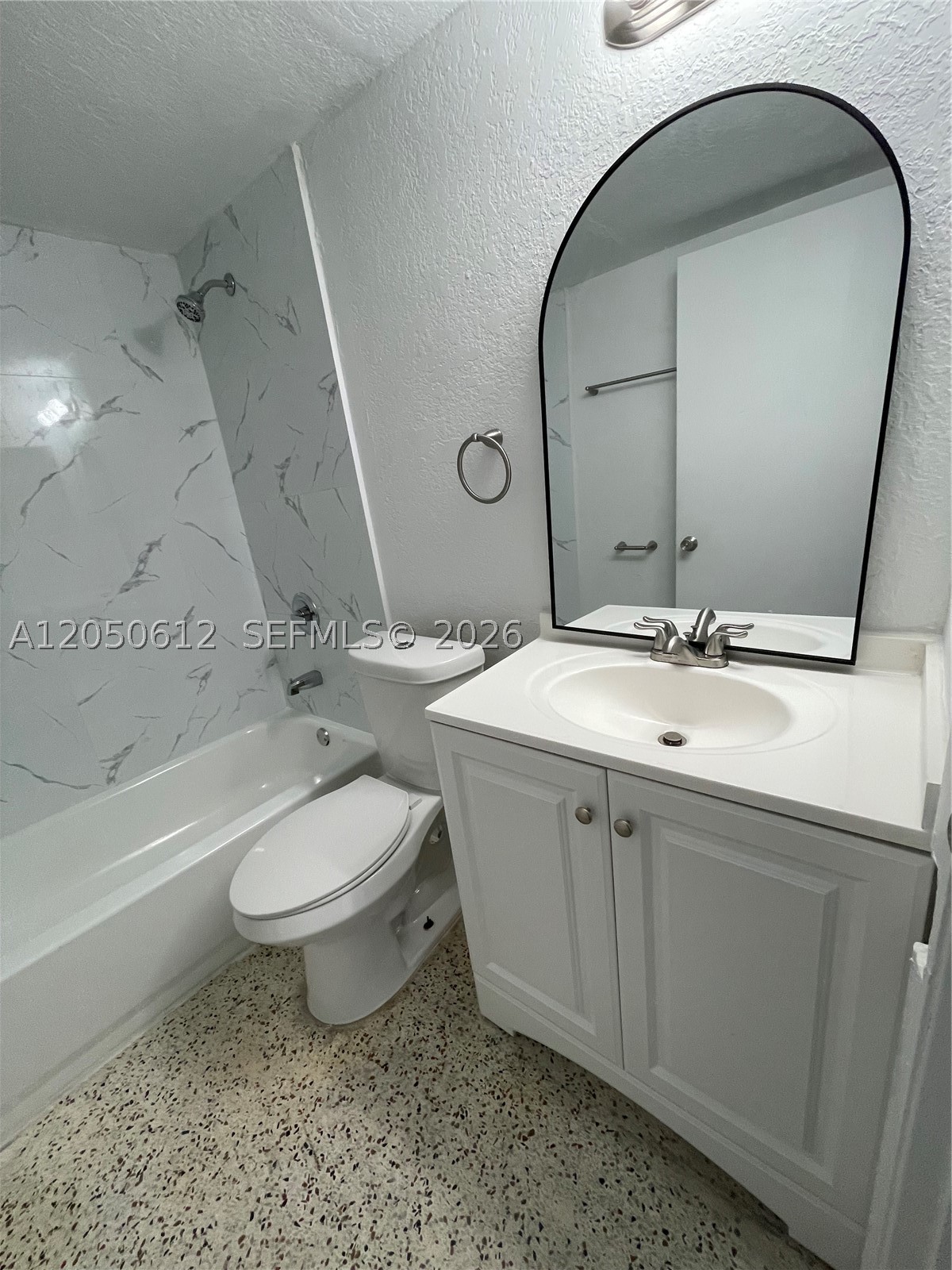 GUERNICA CONDO - Residential