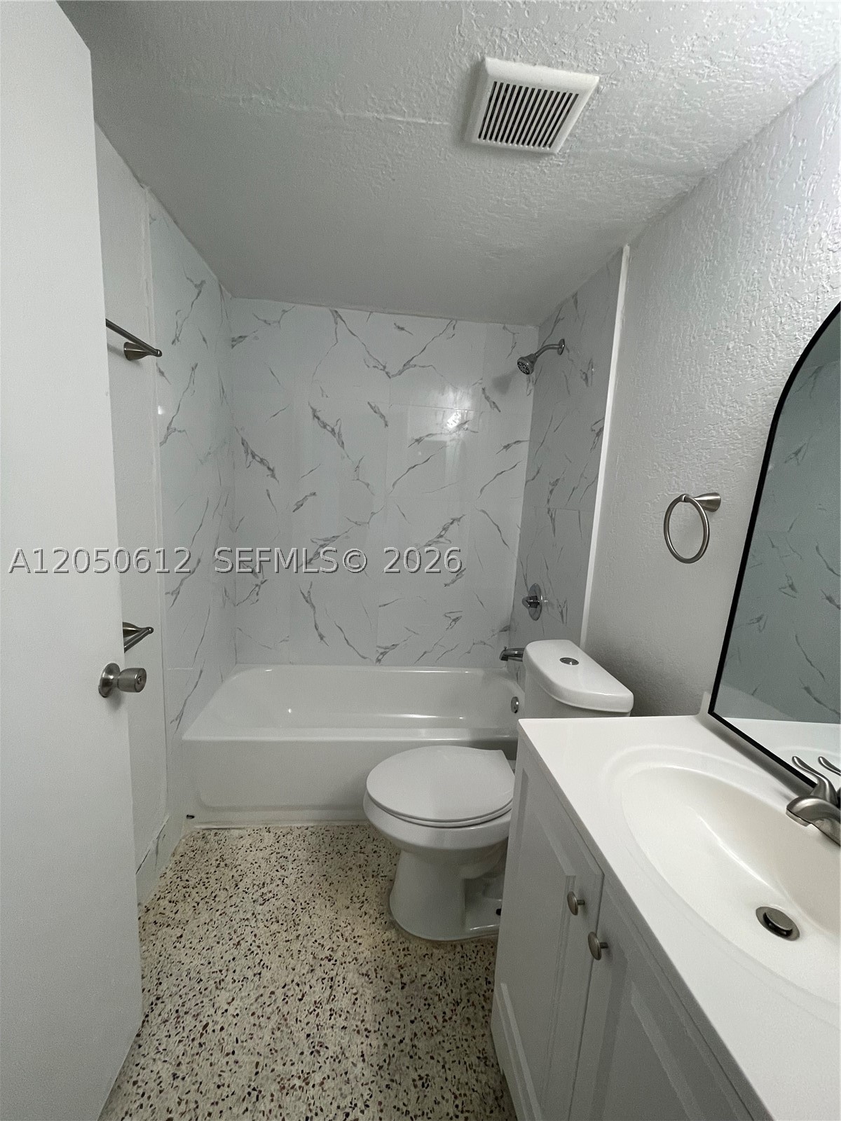 GUERNICA CONDO - Residential