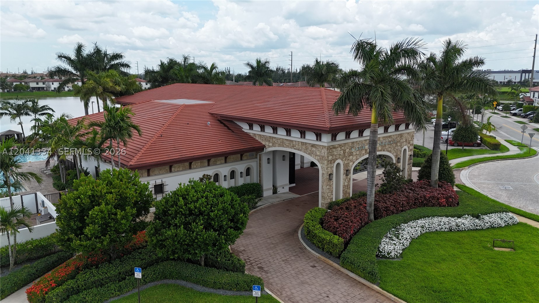 AQUABELLA NORTH - Residential