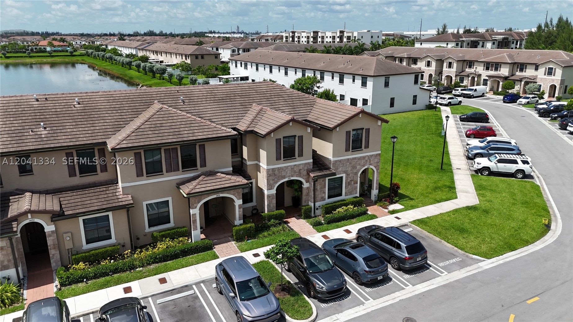 AQUABELLA NORTH - Residential