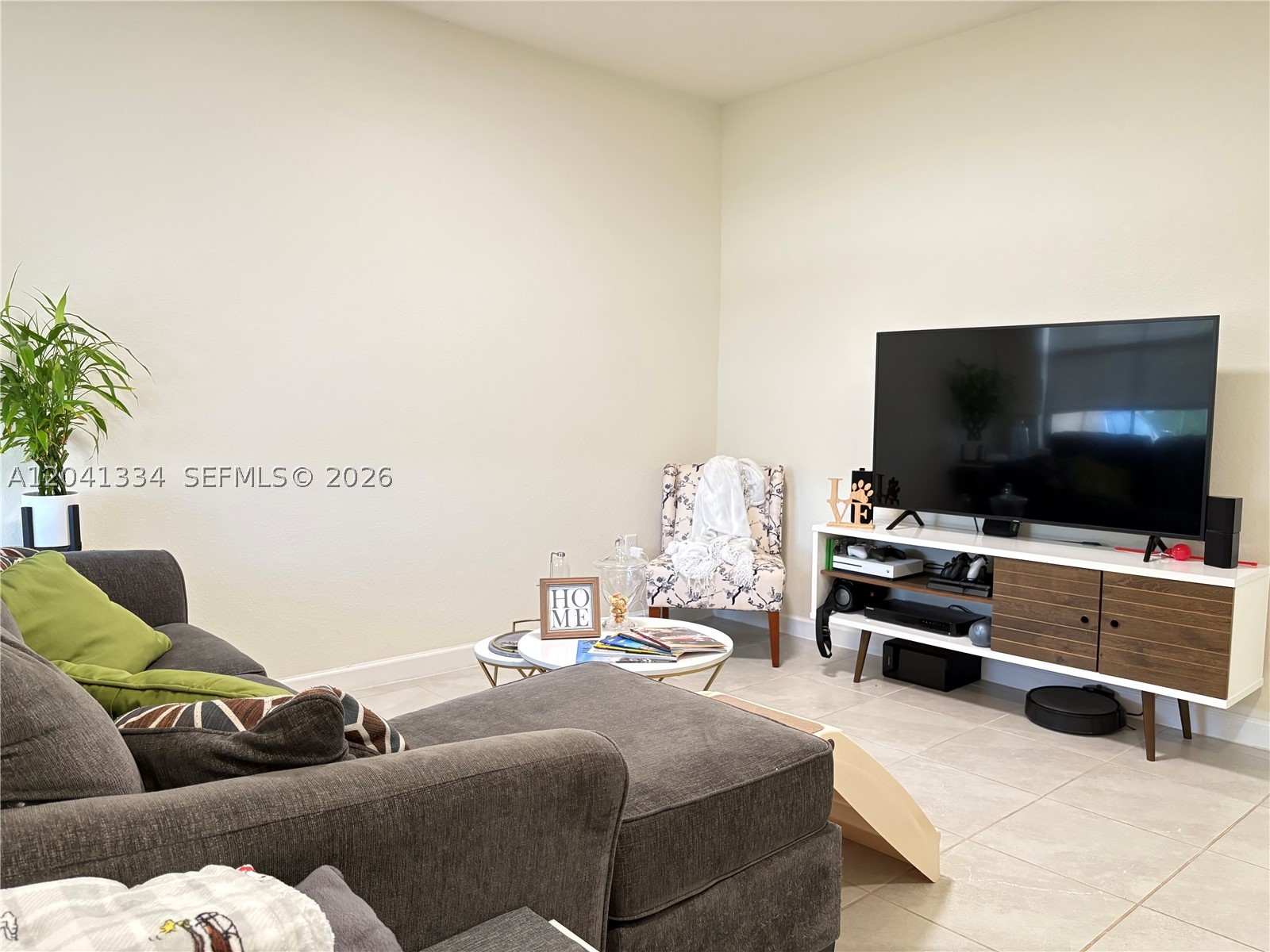 AQUABELLA NORTH - Residential
