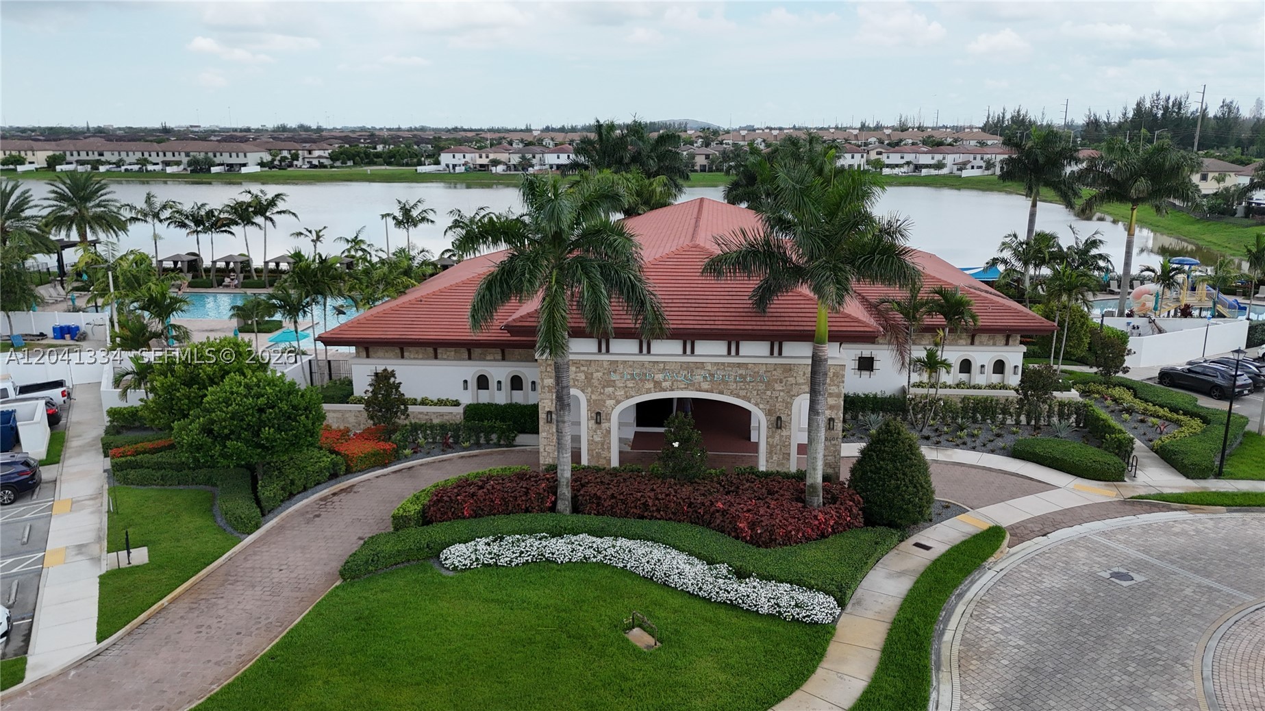 AQUABELLA NORTH - Residential