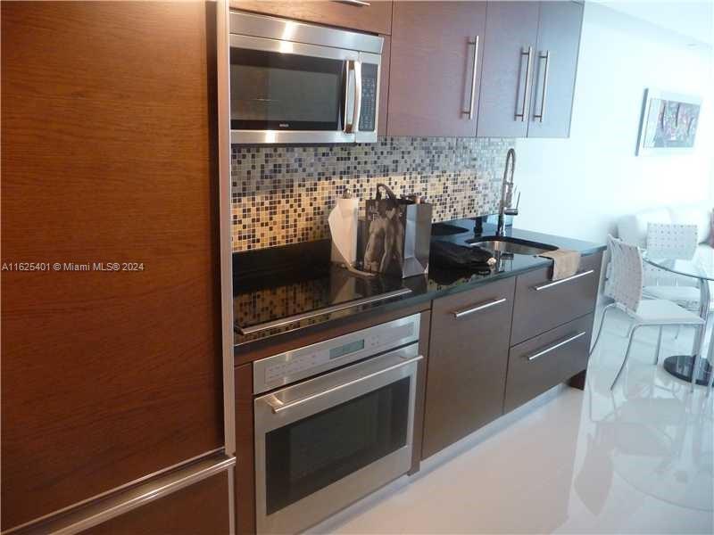 ICONBRICKELL CONDO NO 1 - Residential Lease
