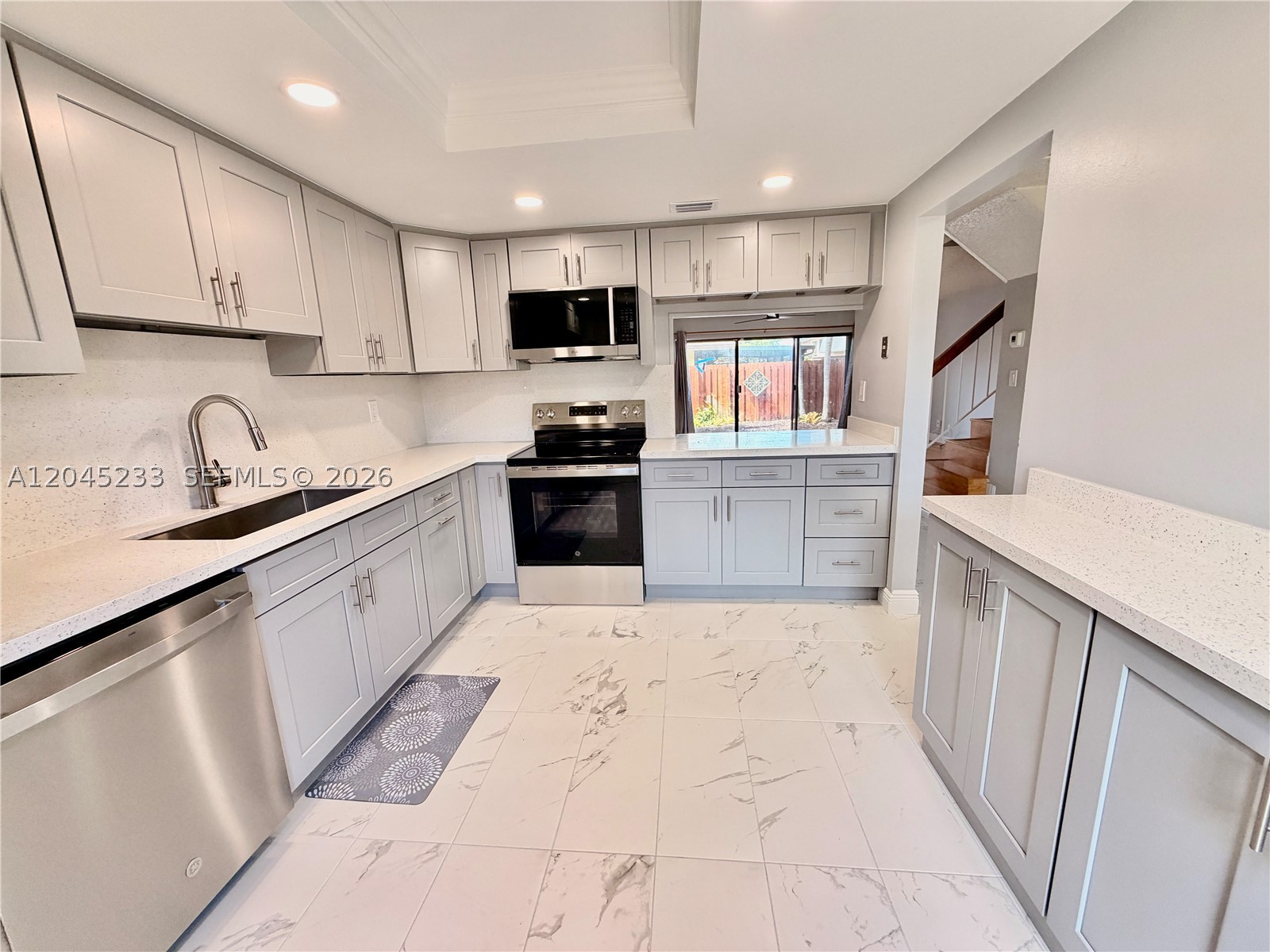 NOVA NORTH CONDOMINIUM 6 - Residential Lease