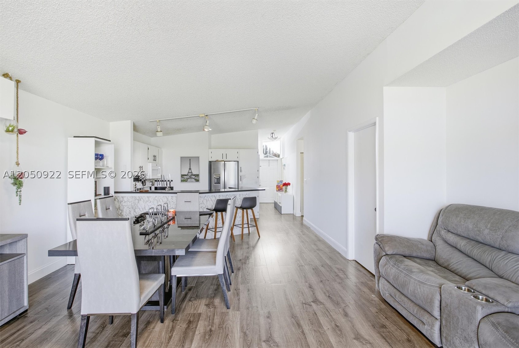 WOODGATE CONDOMINIUM 42 - Residential