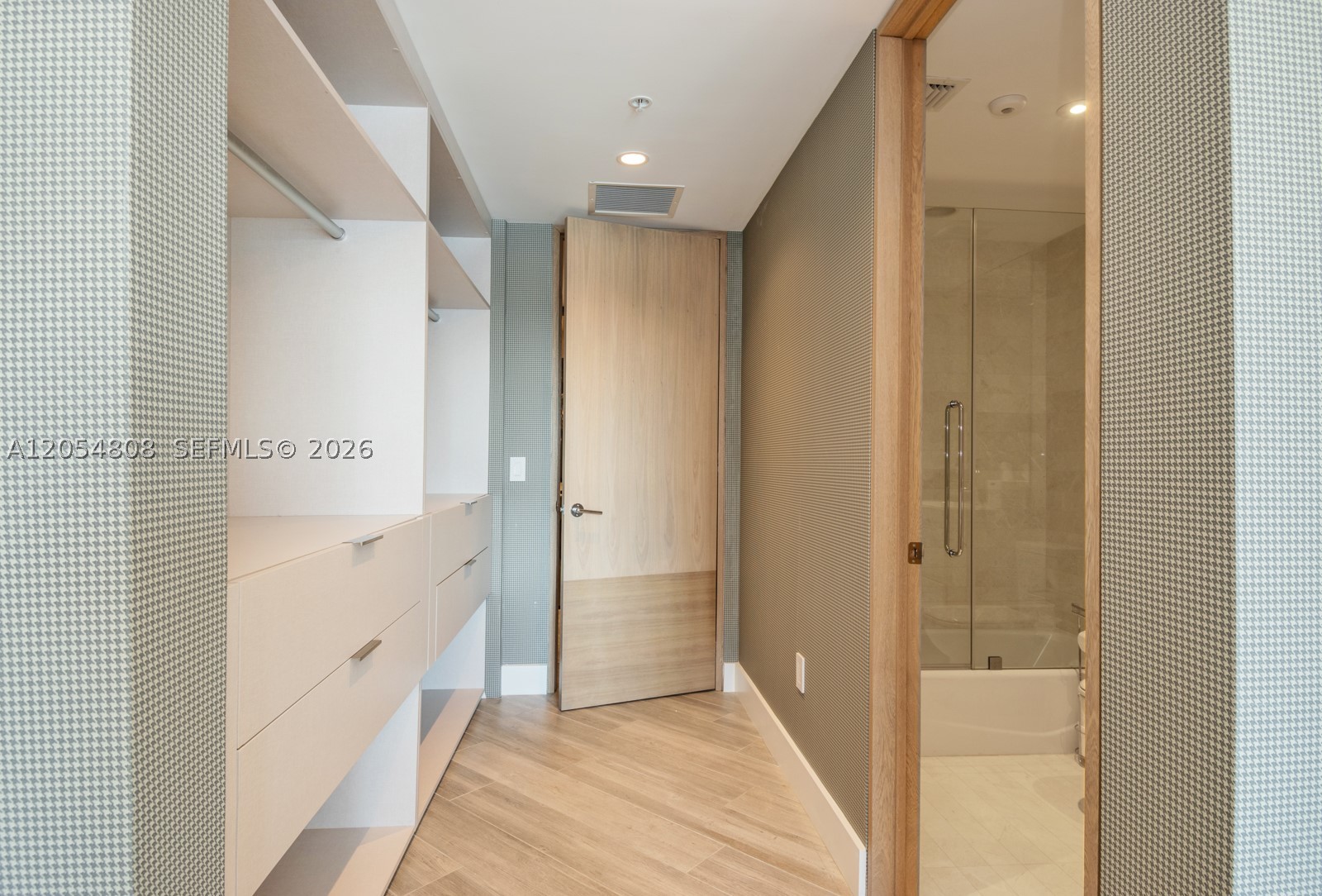 MARINA PALMS RESIDENCES N - Residential