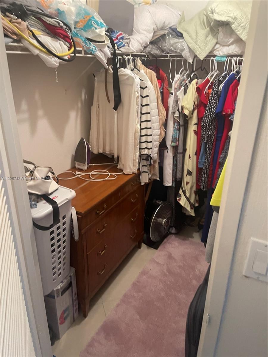 OLYMPUS CONDO PHASE - Residential