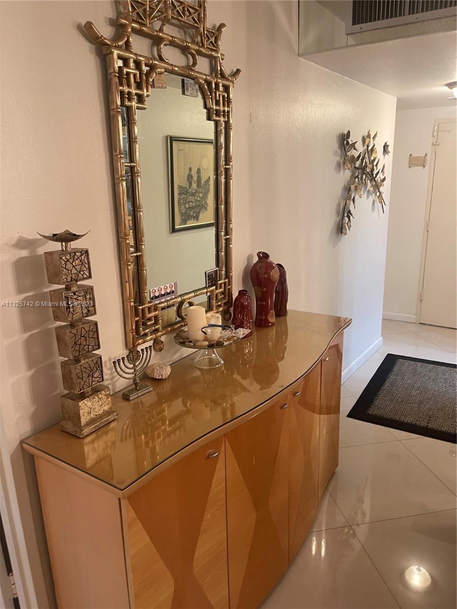 OLYMPUS CONDO PHASE - Residential