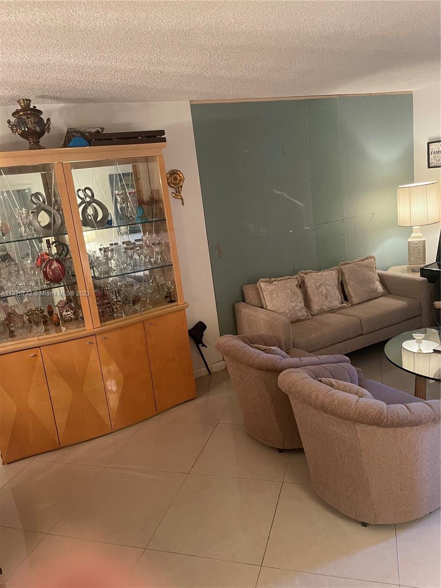 OLYMPUS CONDO PHASE - Residential