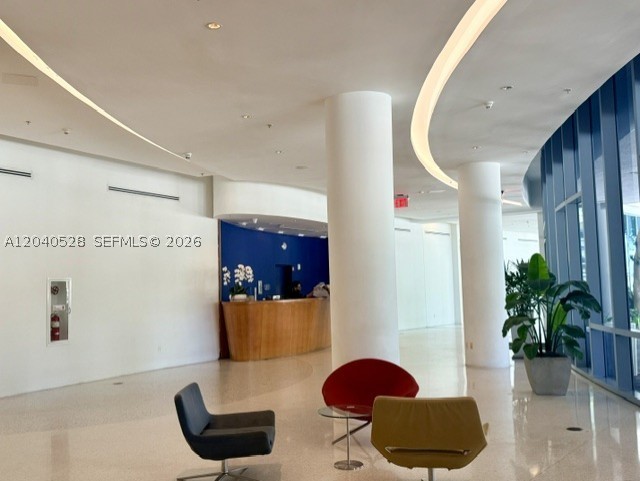 BLUE CONDO - Residential