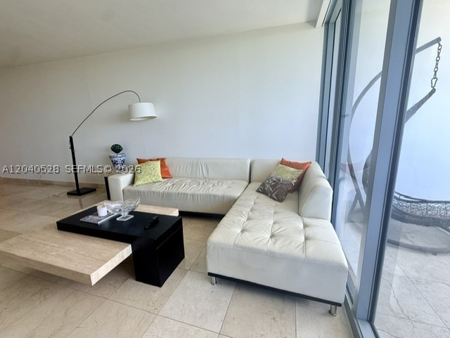 BLUE CONDO - Residential