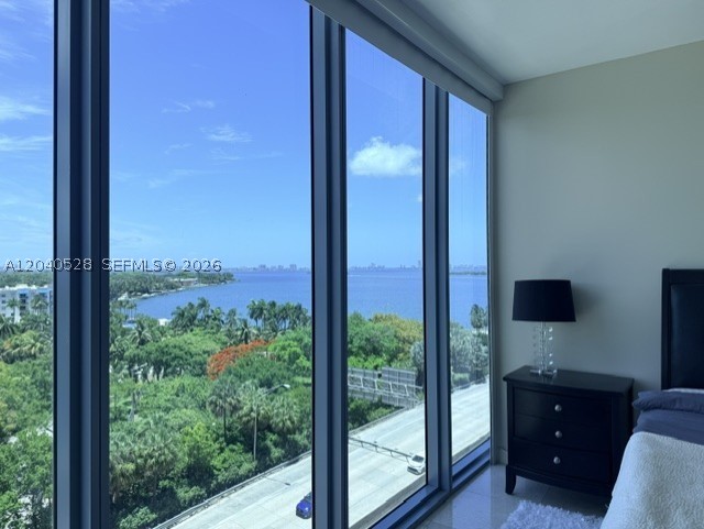 BLUE CONDO - Residential
